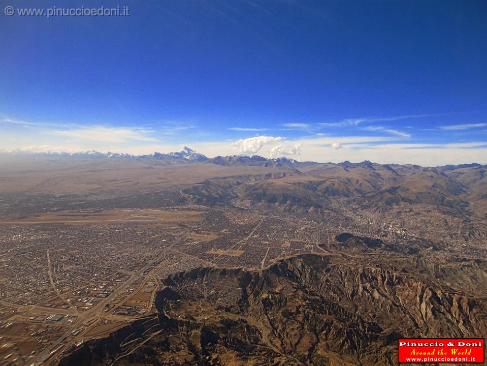 BOLIVIA 2 - Sucre La Paz in volo - 3.jpg